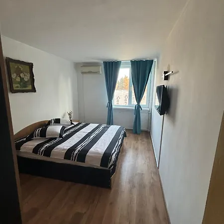 Apartment Hypnotic