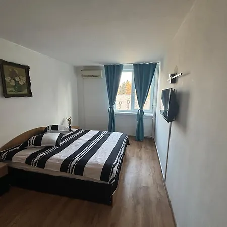 Apartment Hypnotic